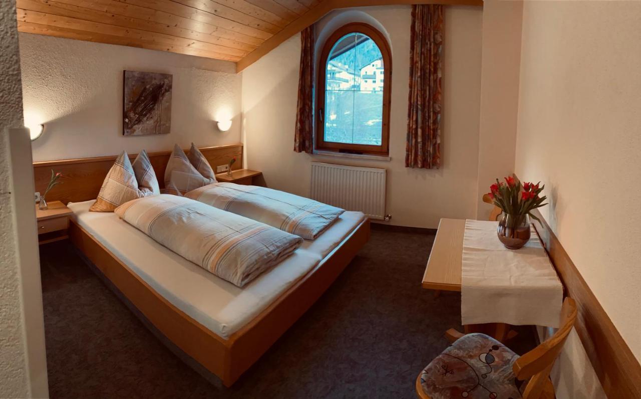 Aparts Handle Und Haus Bergblick Appartement Pfunds Buitenkant foto
