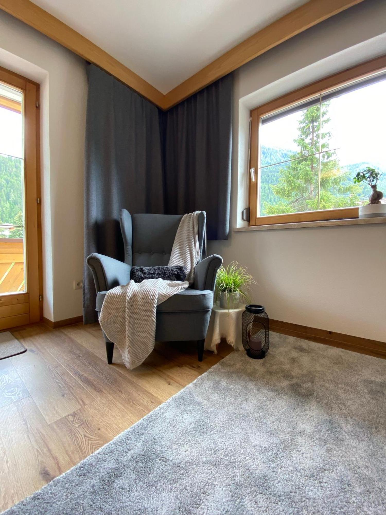 Aparts Handle Und Haus Bergblick Appartement Pfunds Buitenkant foto